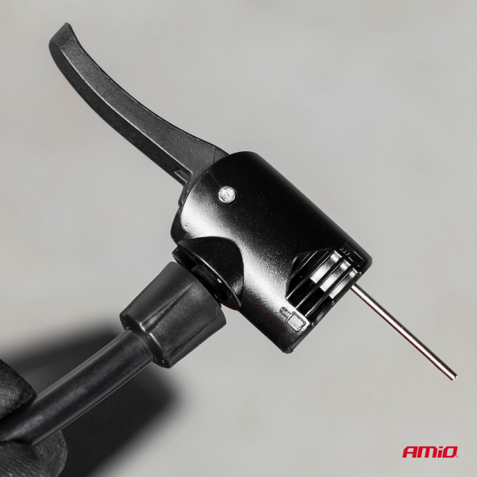 Metalen handpomp met manometer PU02