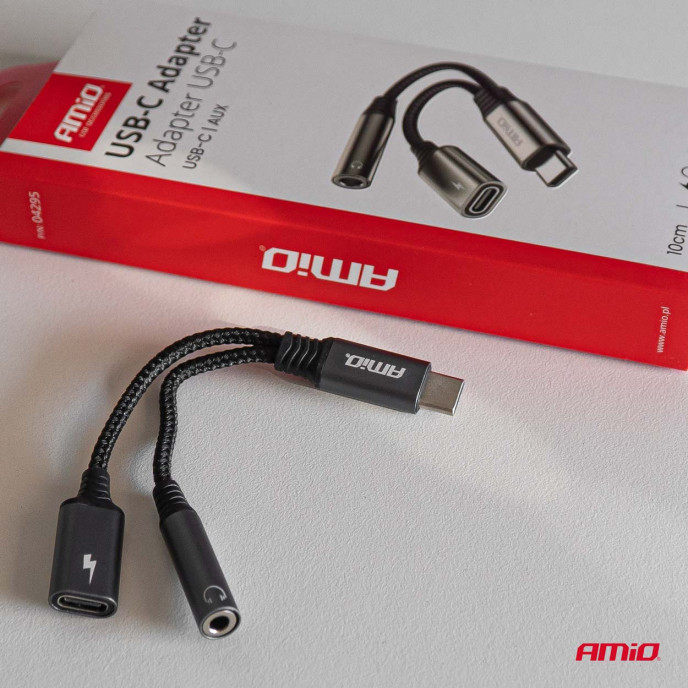 USB-C NAAR TYPE USB-C + Mini Jack 3,5 mm Female Adapter 10 cm AMIO-04295