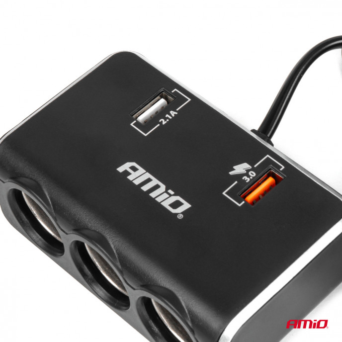 Drievoudige stekkerdoos oplader met digitaal display 2x USB A QC 3.0 12/24V 120W 80cm AMIO-04364
