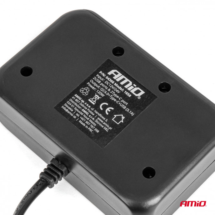 Drievoudige stekkerdoosoplader met digitaal display 2x USB A 1x USB C QC 4.0 12/24V 120W 80cm
