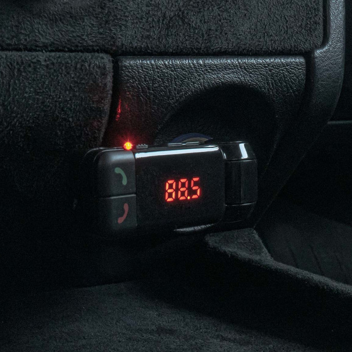 FM Transmitter 2×USB-A 12V 24V