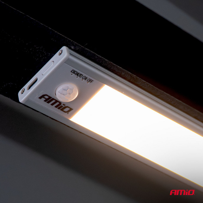 Oplaadbare LED lamp met PIR bewegingssensor en schemersensor (40x4.1x0.9cm)